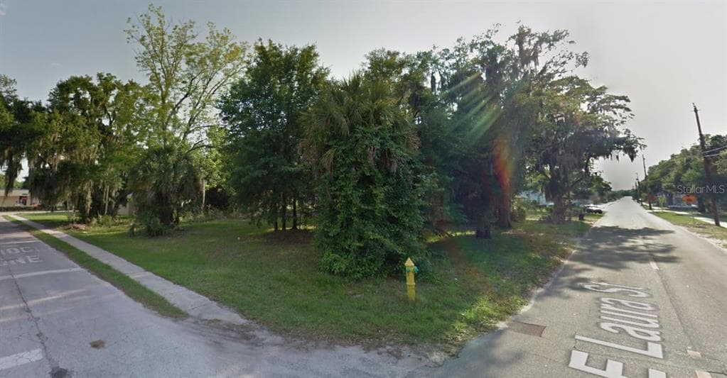 1213 E LAURA STREET PLANT CITY, FL 33563