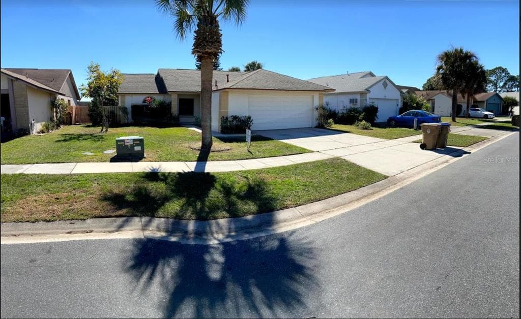3175 SMOKE SIGNAL CIRCLE KISSIMMEE, FL 34746