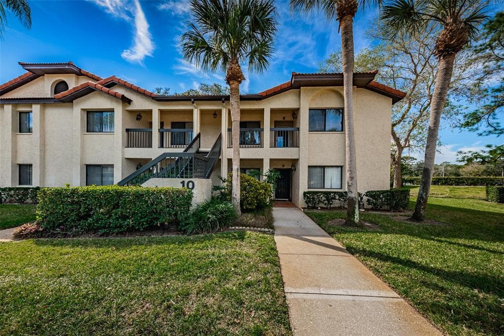 1801 E LAKE ROAD UNIT 10H PALM HARBOR, FL 34685