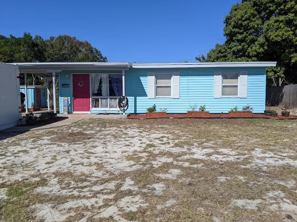 4351 MENHADEN DRIVE SE ST PETERSBURG, FL 33705