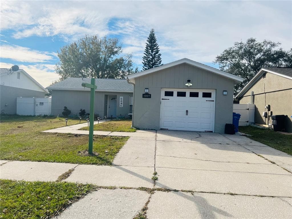 1007 BRIDLEWOOD WAY BRANDON, FL 33511