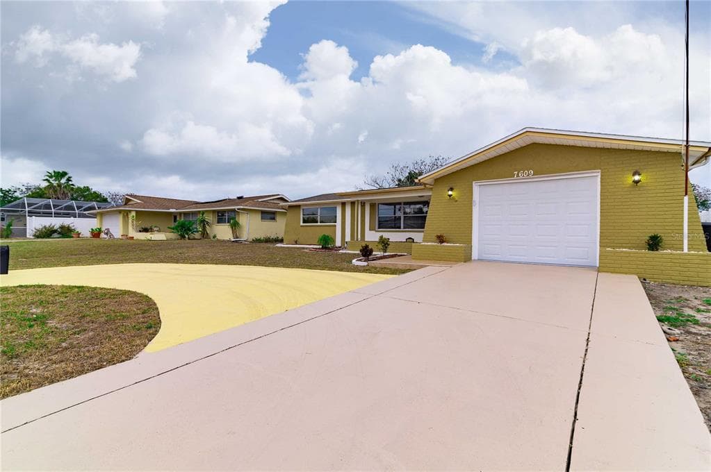 7609 SUE ELLEN DRIVE PORT RICHEY, FL 34668