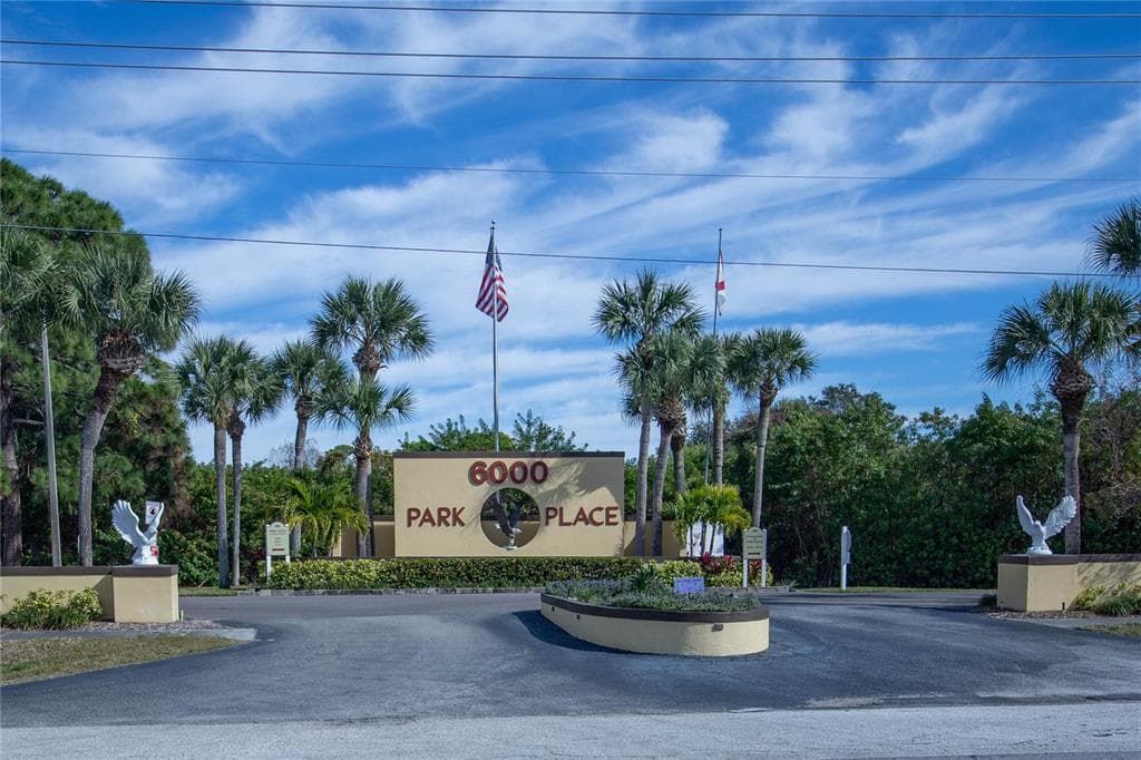 5817 PARK STREET N UNIT 308 ST PETERSBURG, FL 33709