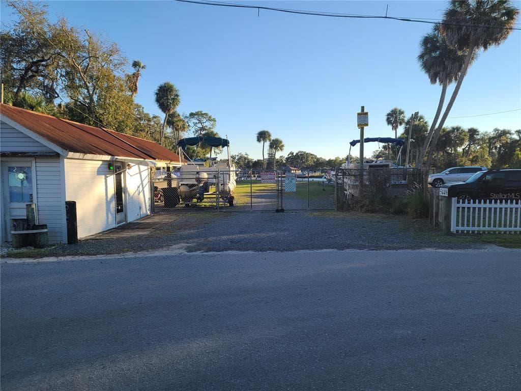 5448 BAYLEA AVENUE PORT RICHEY, FL 34668