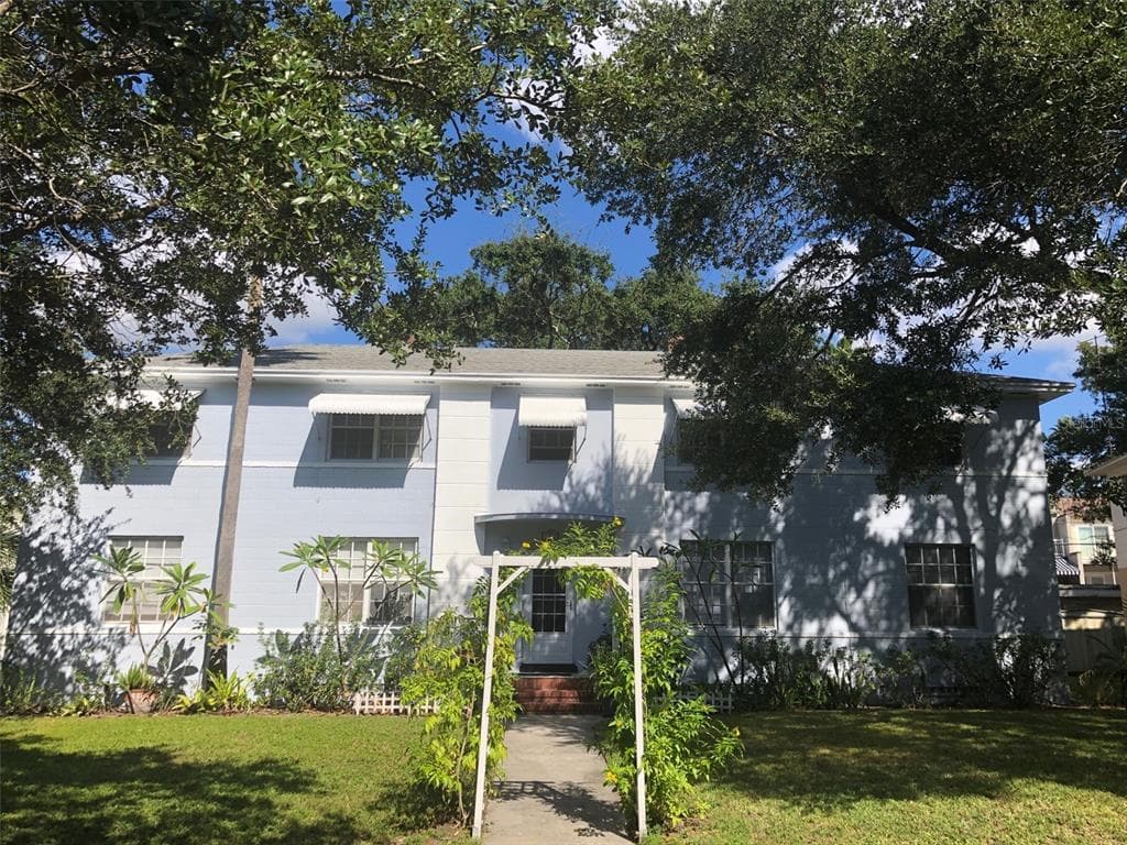 137 DANUBE AVENUE UNIT 3 TAMPA, FL 33606