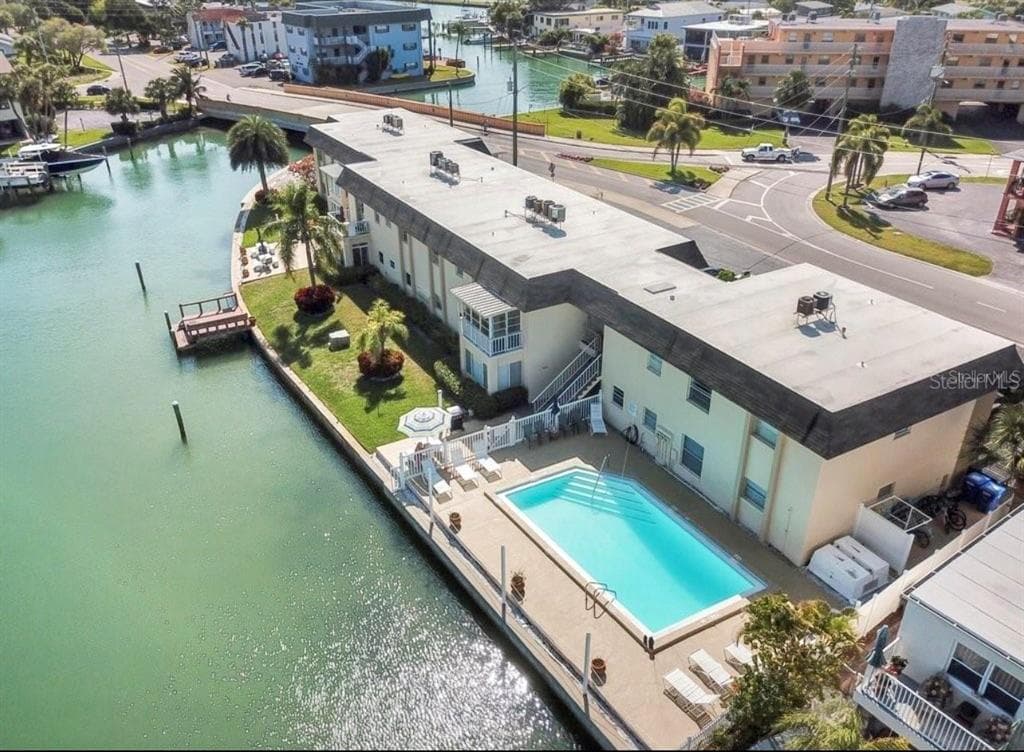 184 117TH AVENUE UNIT 1 TREASURE ISLAND, FL 33706