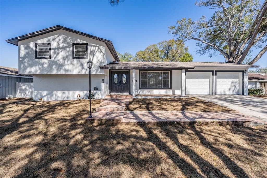 8317 FOUNTAIN AVENUE TAMPA, FL 33615