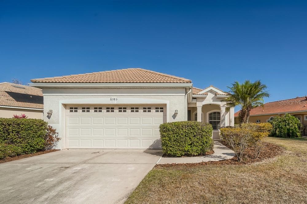6385 ROOKERY CIRCLE BRADENTON, FL 34203