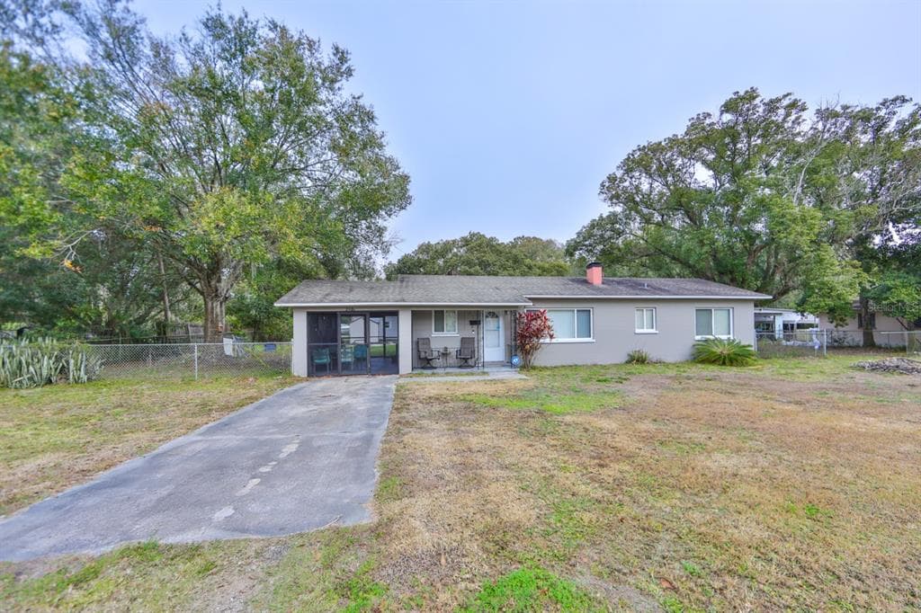 2436 LAKEVIEW STREET LAKELAND, FL 33801