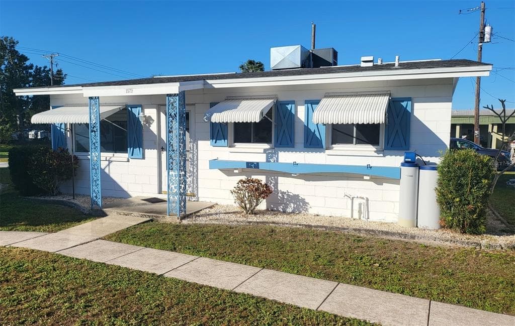1572 COUNCIL DRIVE SUN CITY CENTER, FL 33573