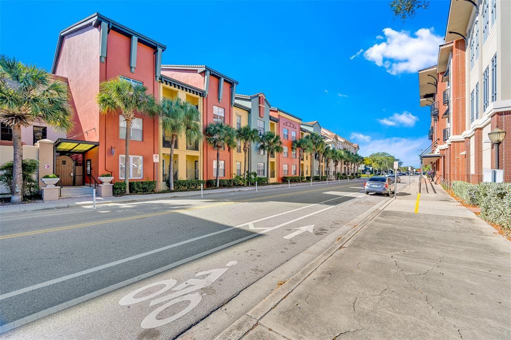 2402 W AZEELE STREET UNIT 439 TAMPA, FL 33609