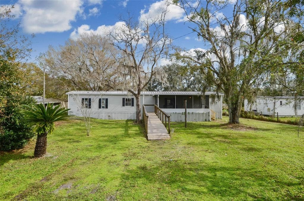 6626 MANGROVE DRIVE WESLEY CHAPEL, FL 33544