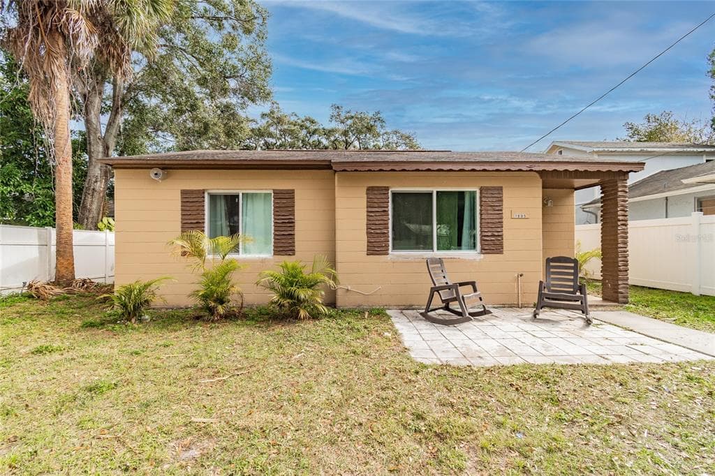 7005 N DUNCAN AVENUE TAMPA, FL 33604