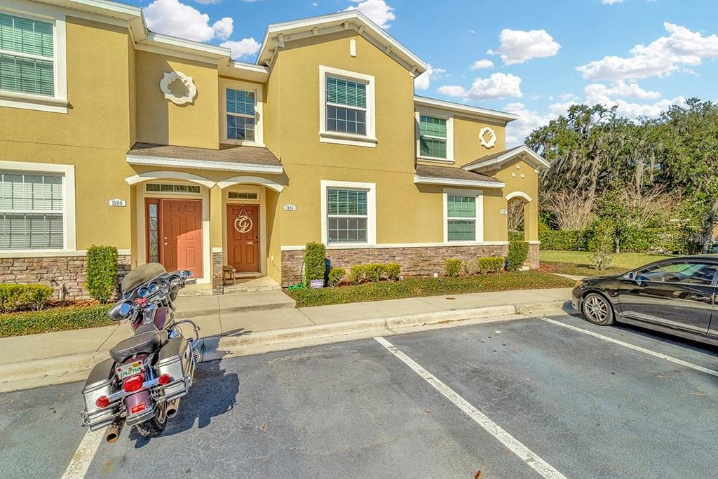1904 GREENWOOD VALLEY DRIVE