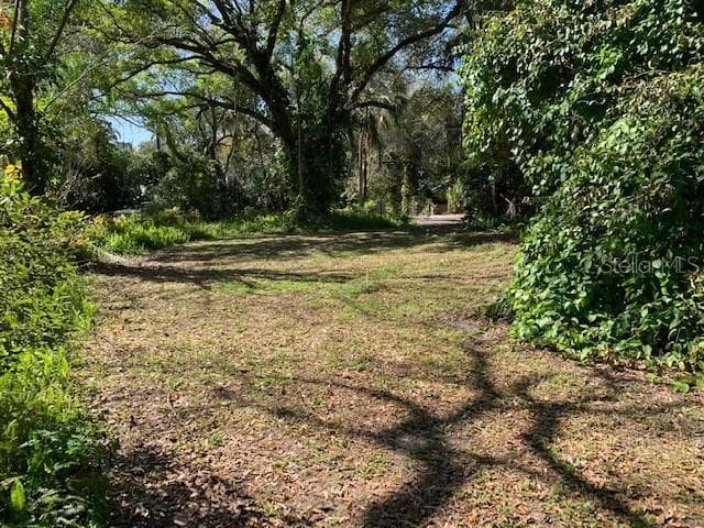 1422 E MULBERRY DRIVE TAMPA, FL 33604
