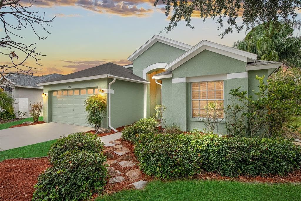 24342 SUMMER NIGHTS COURT LUTZ, FL 33559