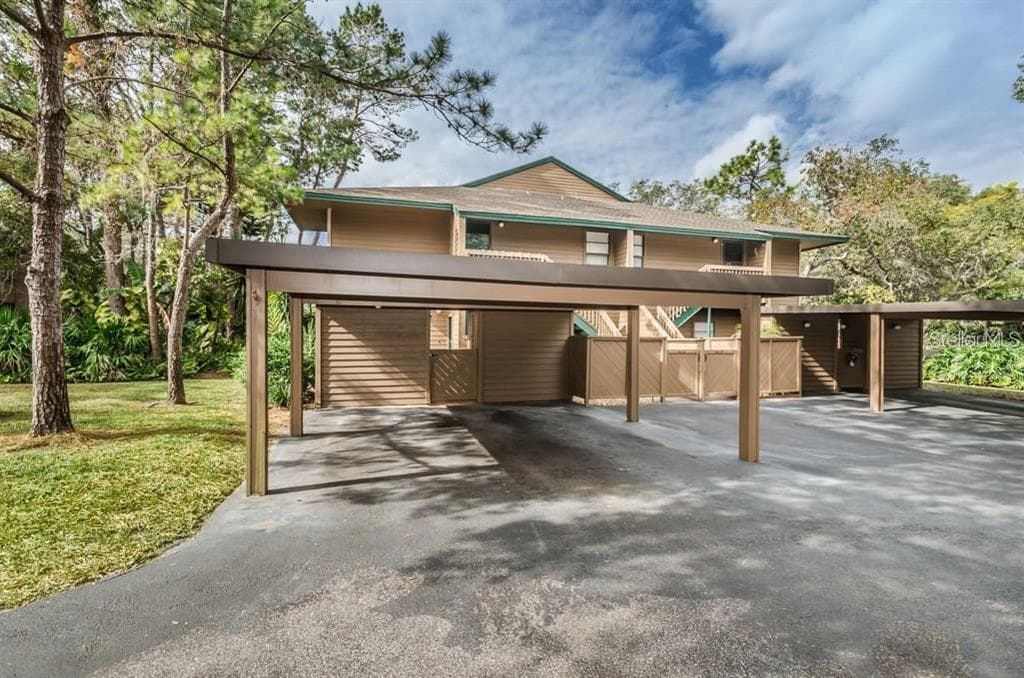 407 LENNOX ROAD W UNIT 407 PALM HARBOR, FL 34683
