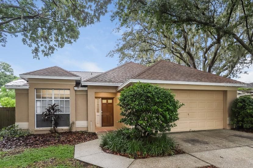1006 BLOOM HILL AVENUE VALRICO, FL 33596