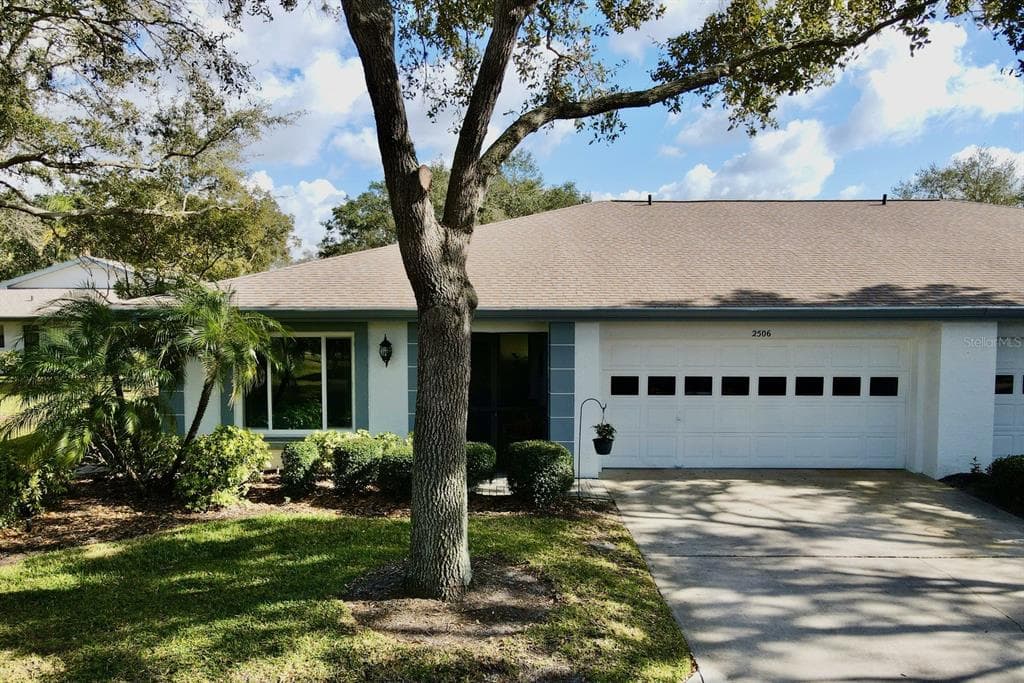2506 LANGTREE COURT UNIT 306 SUN CITY CENTER, FL 33573