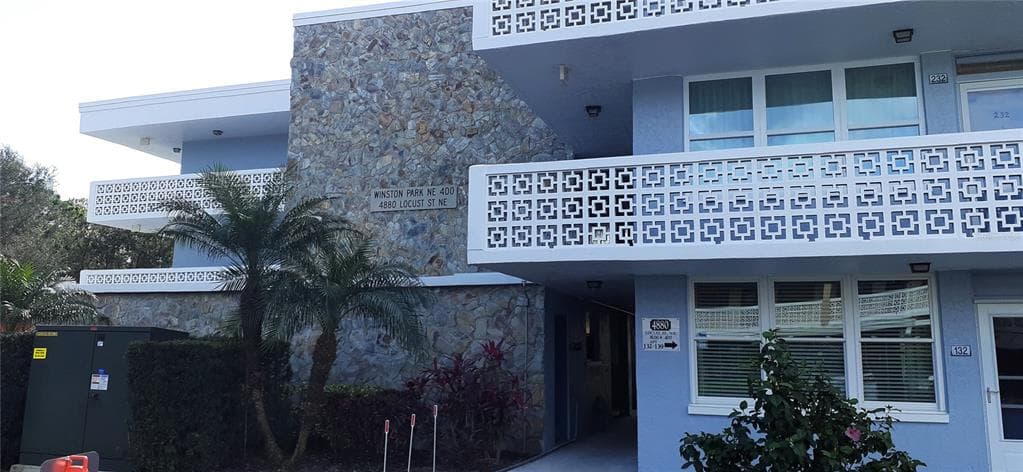 4880 LOCUST STREET NE UNIT 139 ST PETERSBURG, FL 33703