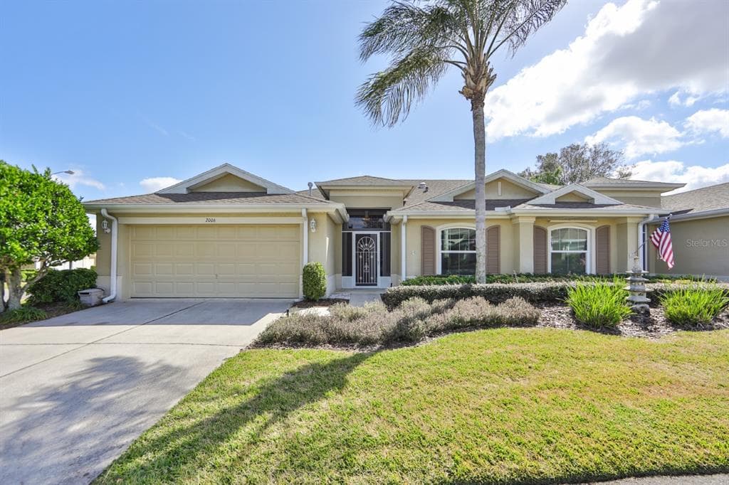 2006 GRANTHAM GREENS DRIVE SUN CITY CENTER, FL 33573