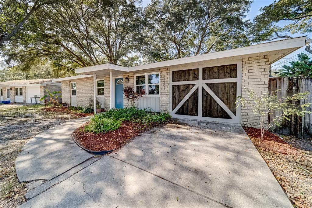 11208 DUNCAN STREET SEMINOLE, FL 33772