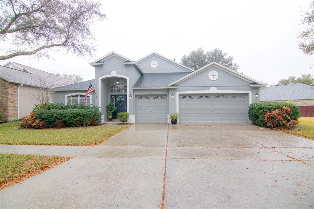 8911 ABERDEEN CREEK CIRCLE RIVERVIEW, FL 33569
