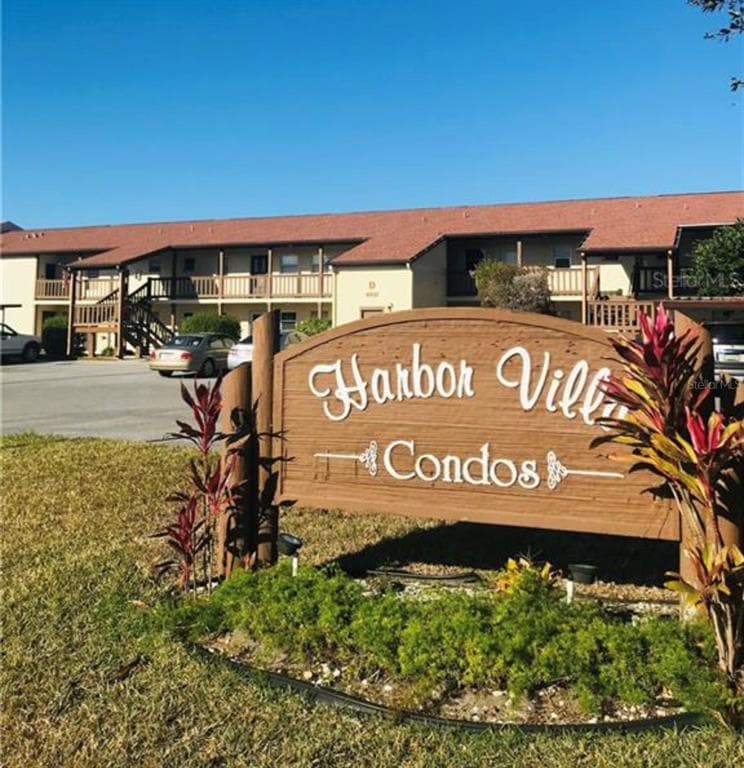 4956 HARBOR VILLA LANE UNIT 101 NEW PORT RICHEY, FL 34652