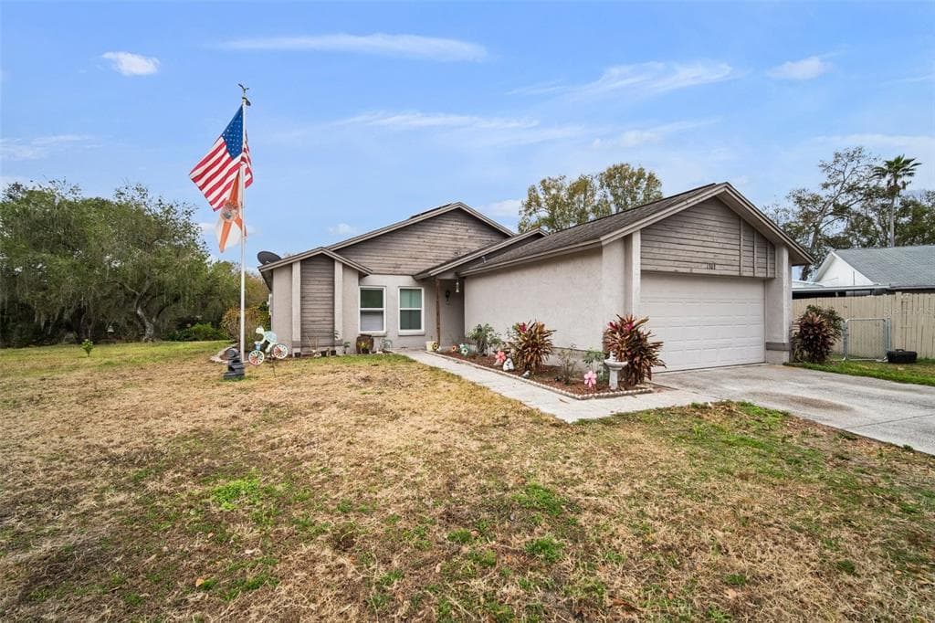 1302 HATCH PLACE VALRICO, FL 33594