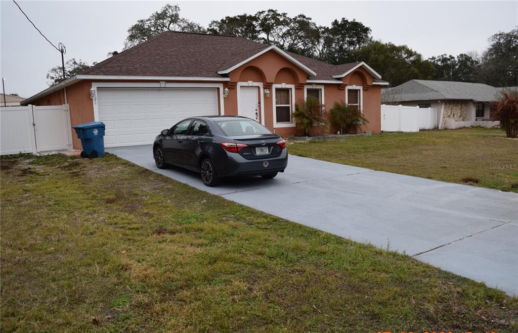 8123 CLIPPER COURT SPRING HILL, FL 34606