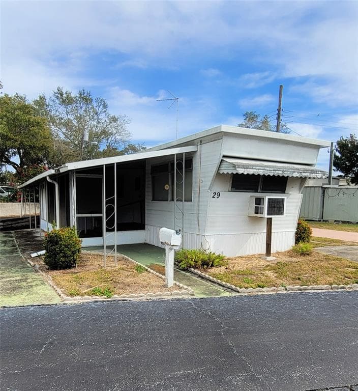 7801 34TH AVENUE N UNIT 29 ST PETERSBURG, FL 33710
