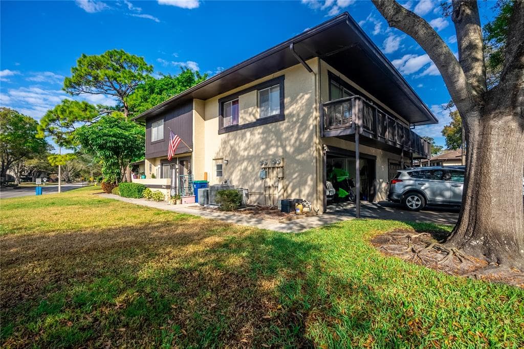 2944 LICHEN LANE UNIT B CLEARWATER, FL 33760