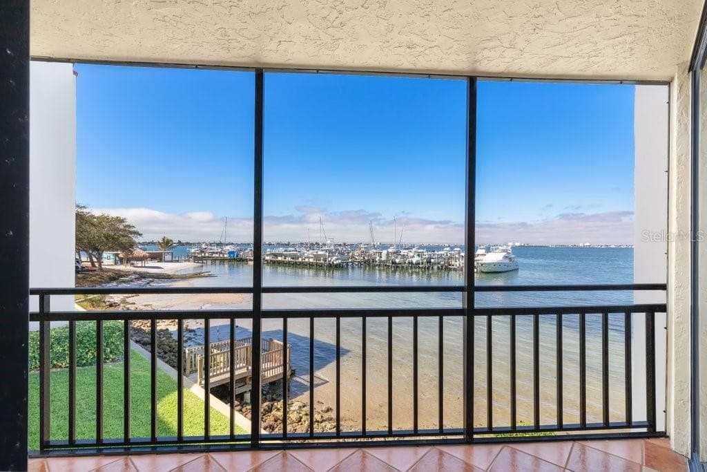 5825 LA PUERTA DEL SOL BOULEVARD S UNIT 266 ST PETERSBURG, FL 33715