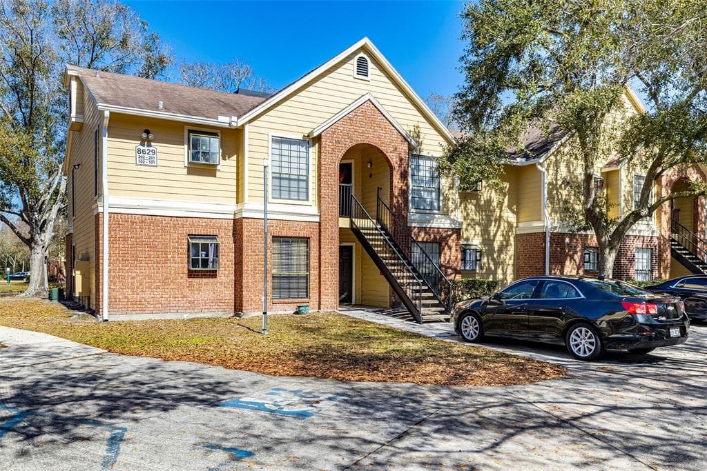8629 FANCY FINCH DRIVE UNIT 101 TAMPA, FL 33614