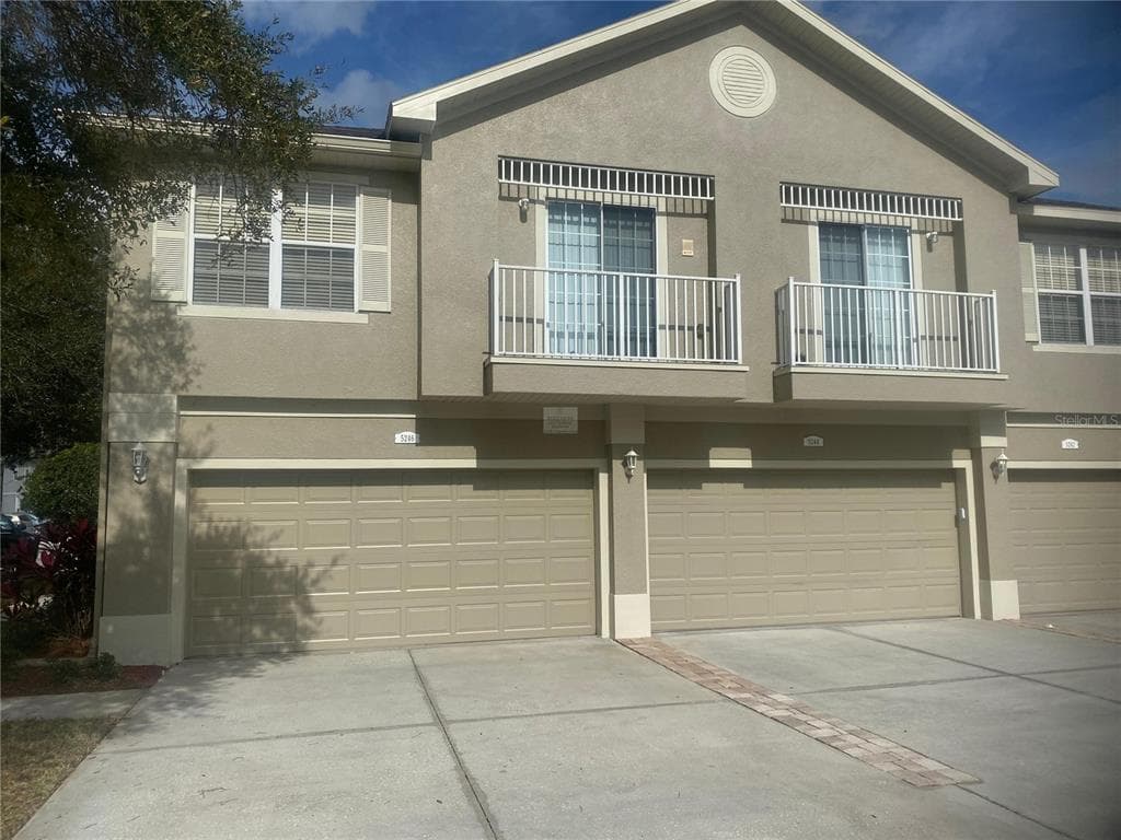 5246 BLUE ROAN WAY WESLEY CHAPEL, FL 33544