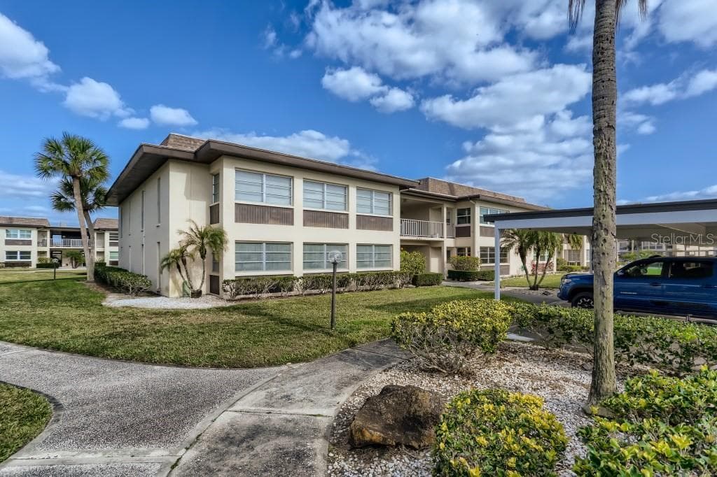 4743 JASPER DRIVE UNIT J 104 NEW PORT RICHEY, FL 34652