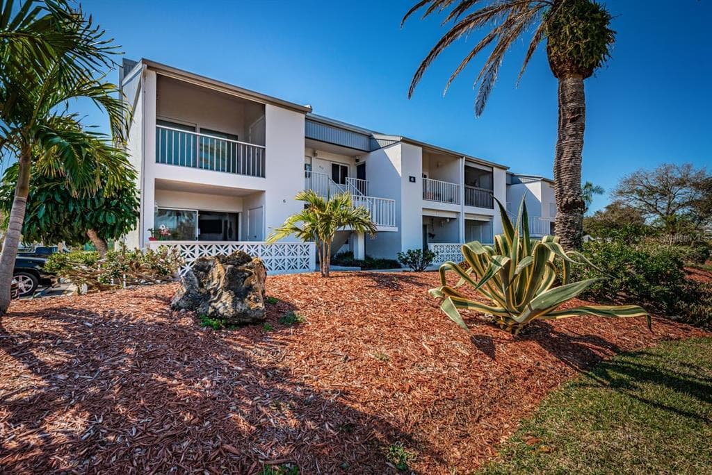 14800 WALSINGHAM ROAD UNIT 601 LARGO, FL 33774