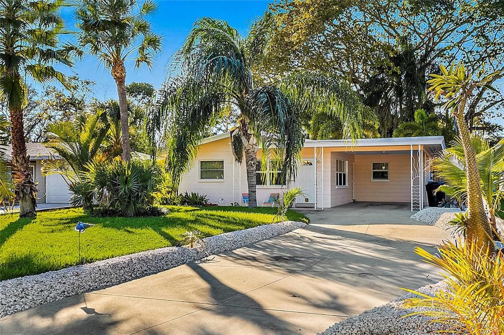 927 ALCAZAR WAY S ST PETERSBURG, FL 33705