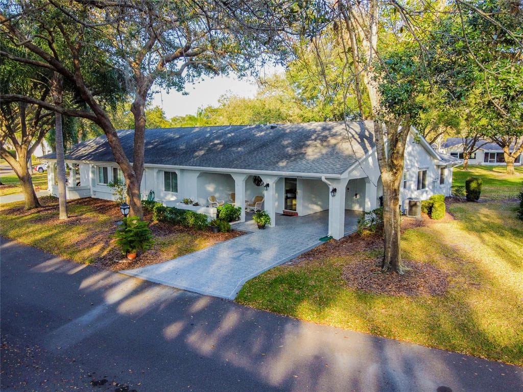 2110 HAILSTONE CIRCLE UNIT 362 SUN CITY CENTER, FL 33573