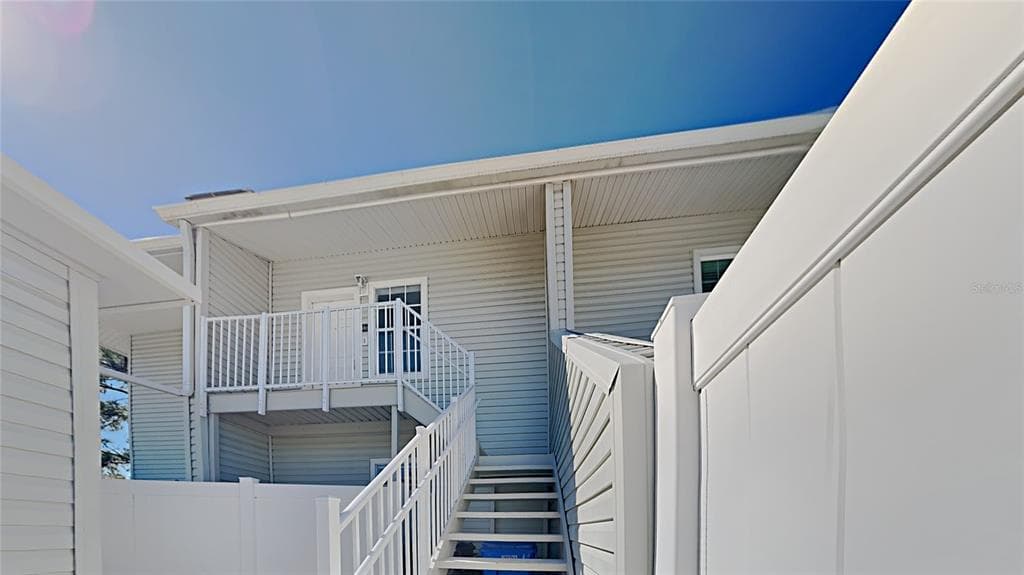 8350 SAVANNAH TRACE CIRCLE UNIT 208 TAMPA, FL 33615