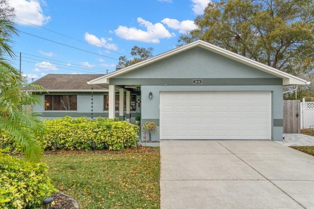 2010 GAYLE PLACE CLEARWATER, FL 33763