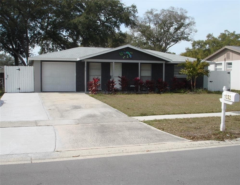 1032 GRANTWOOD AVENUE CLEARWATER, FL 33759