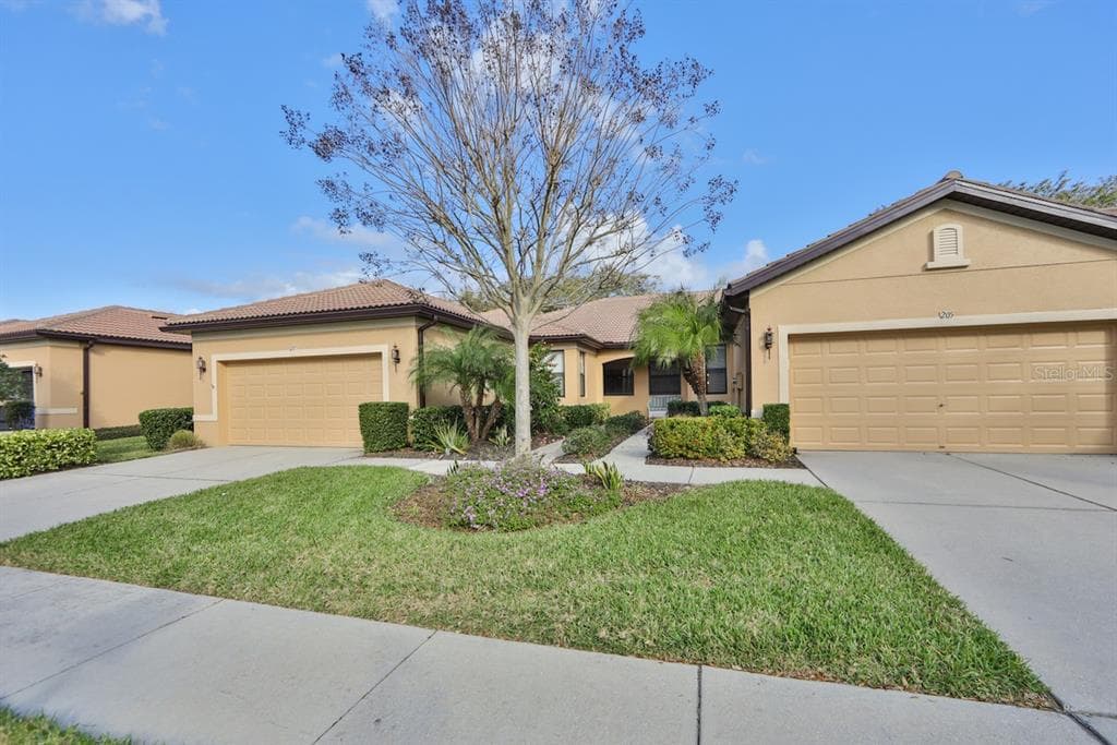 207 SHELL FALLS DRIVE APOLLO BEACH, FL 33572
