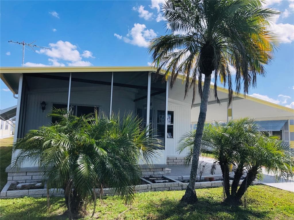 2018 KONA DRIVE HOLIDAY, FL 34691