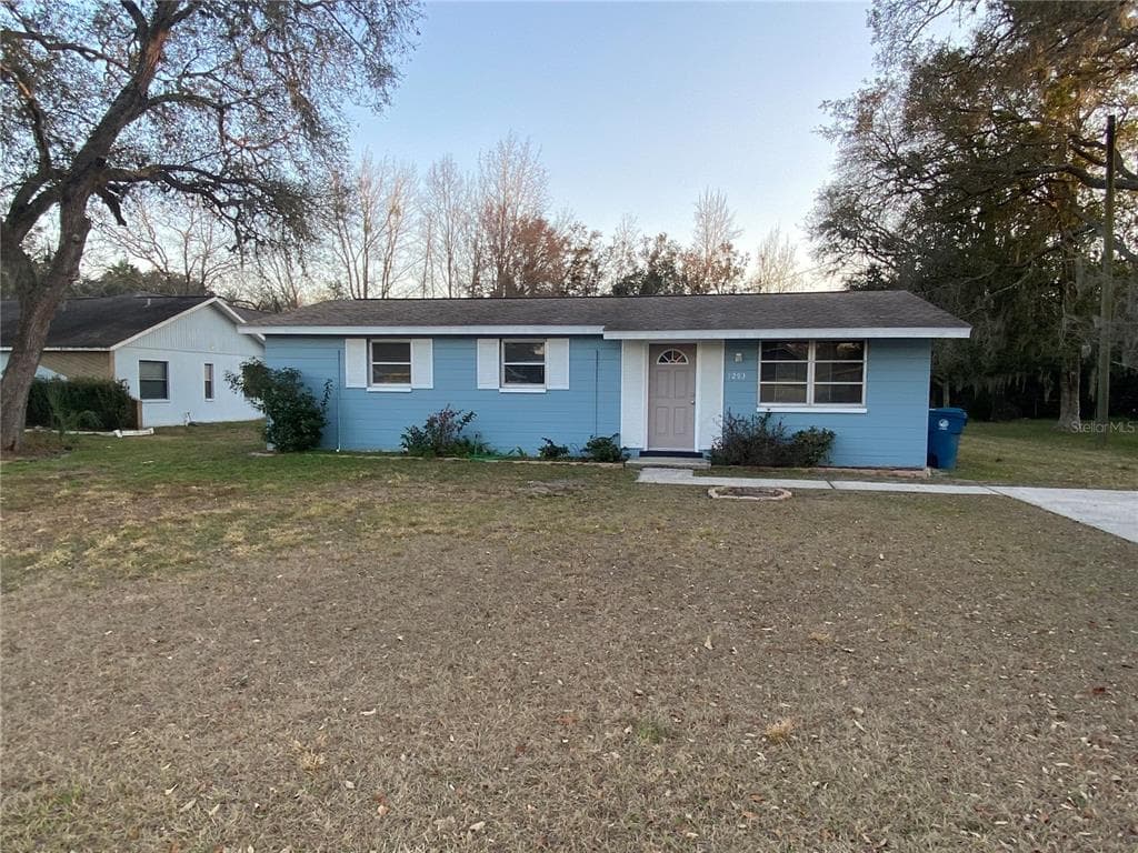1293 LARKIN ROAD SPRING HILL, FL 34608