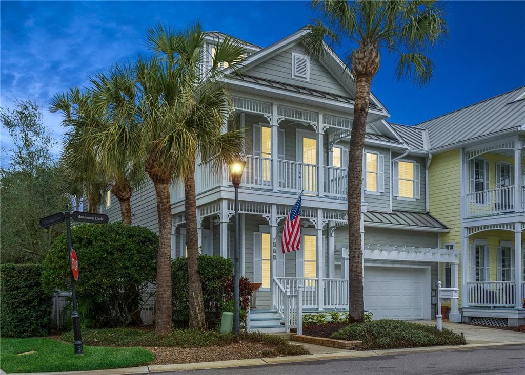 902 HEMINGWAY CIRCLE TAMPA, FL 33602