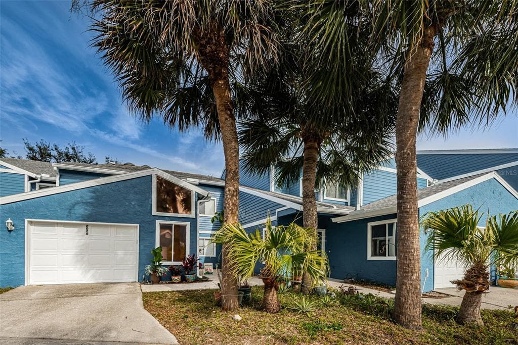 2025 GOLFVIEW DRIVE TARPON SPRINGS, FL 34689