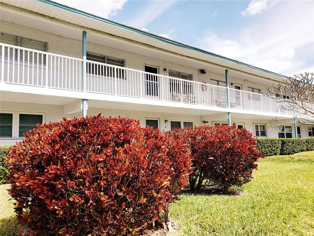 5257 81ST LANE N UNIT 23 ST PETERSBURG, FL 33709