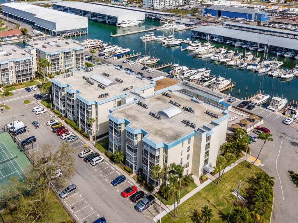4904 38TH WAY S UNIT 417 ST PETERSBURG, FL 33711