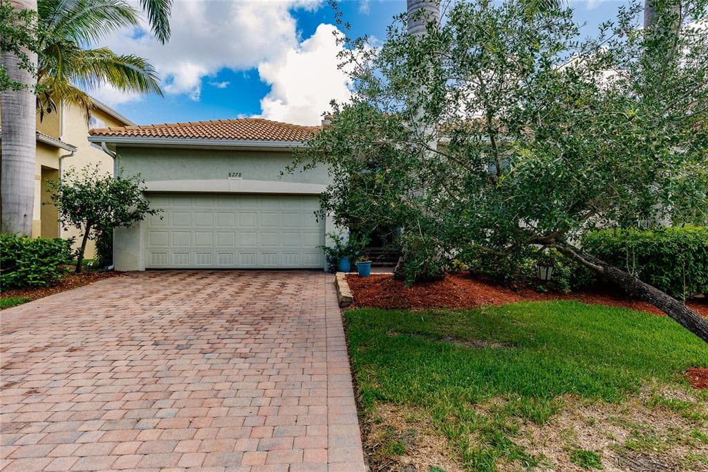 8278 SUMNER AVENUE FORT MYERS, FL 33908